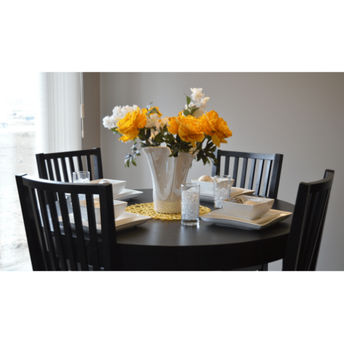 How to Choose the Right Dining Table for Your Condo | Condo Living
